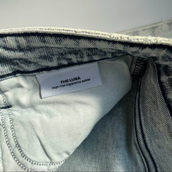 Joe’s Jeans Light Wash Frayed Cuff Skinny Jeans - Picture 4 of 8